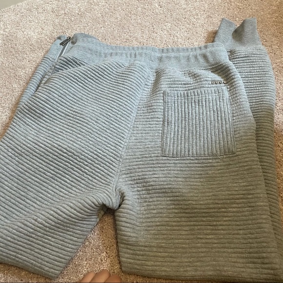 Men’s Joggers - Picture 3 of 3